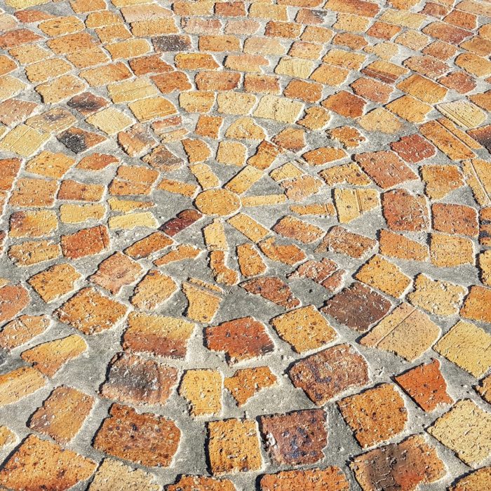 WHEATSTONE HALF BRICKS IN WAGON WHEEL PATTERN